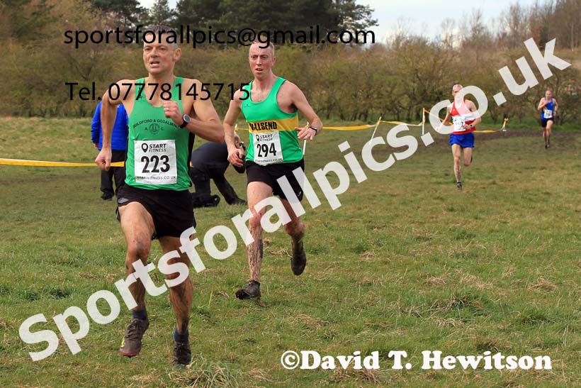 Men 35 to 60 in the 2023 BMAF Cross Country Champs., Wallsend. Photo: David T. Hewitson/Sports for All Pics